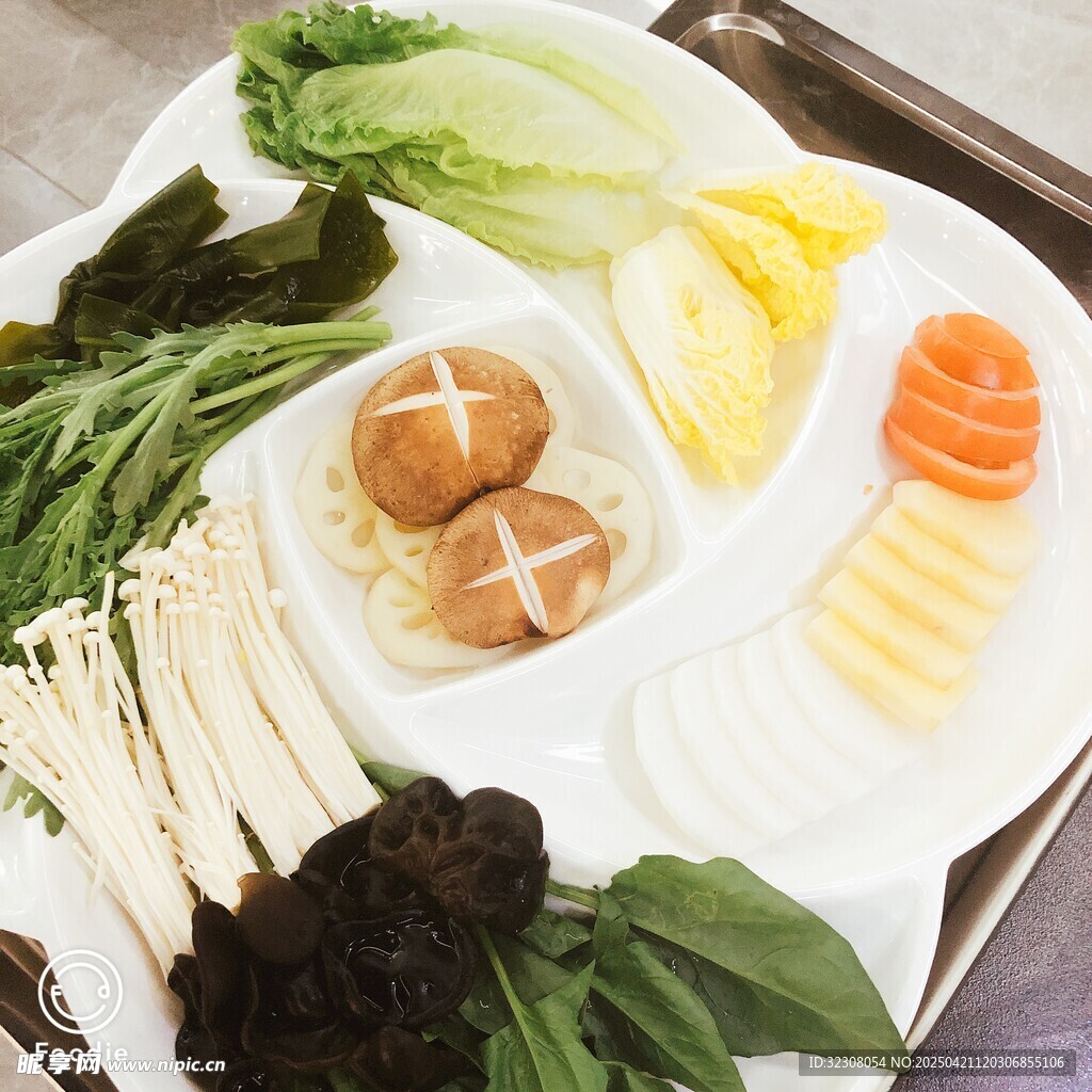 豐富火鍋食材拼盤