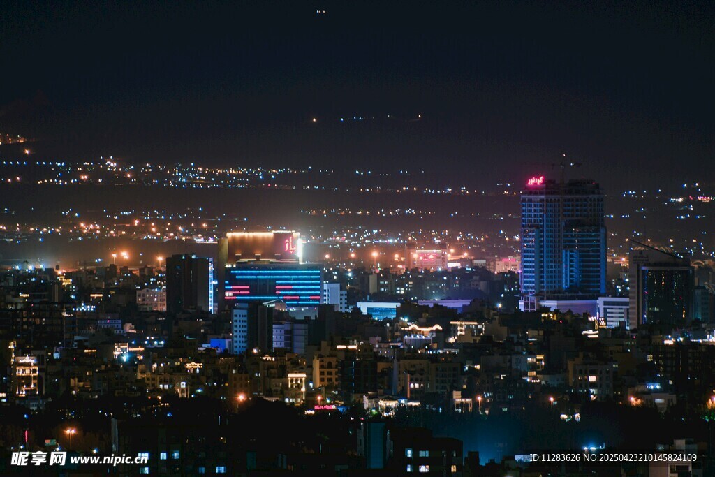 城市夜景俯瞰圖