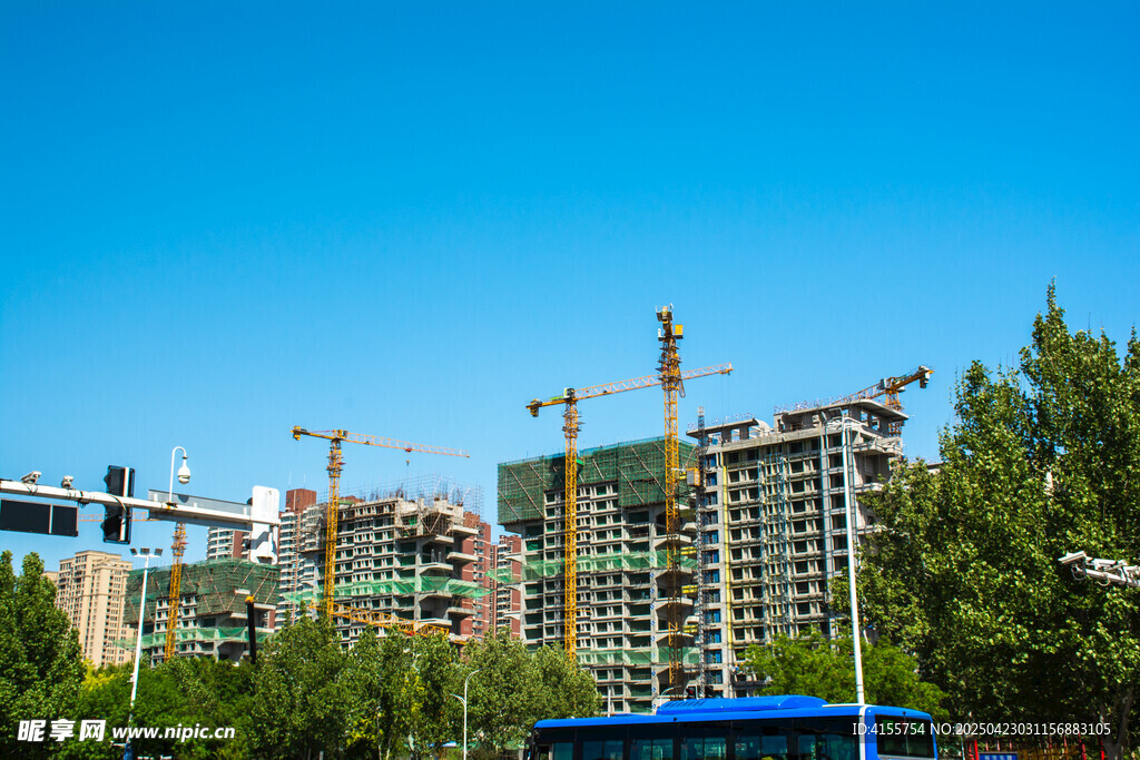 城市建筑工地景象