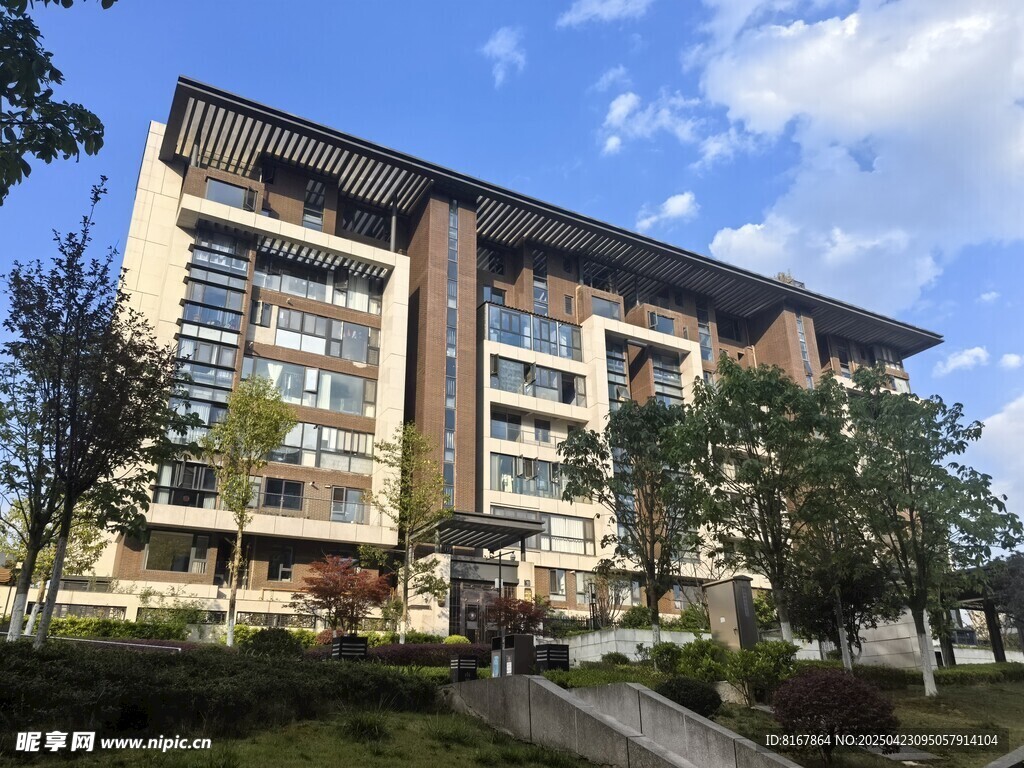 現(xiàn)代多層住宅建筑景觀