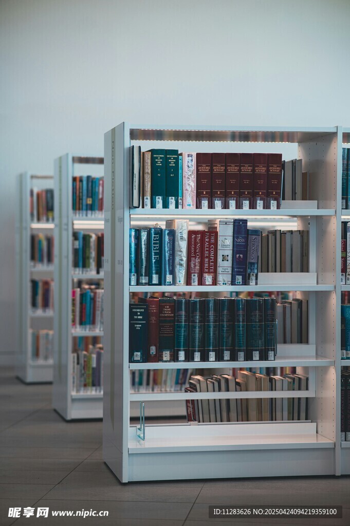 圖書館書架陳列