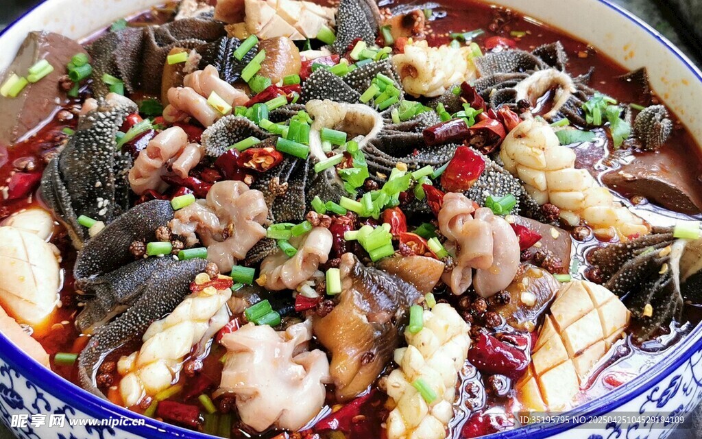 麻辣鮮香的特色毛血旺