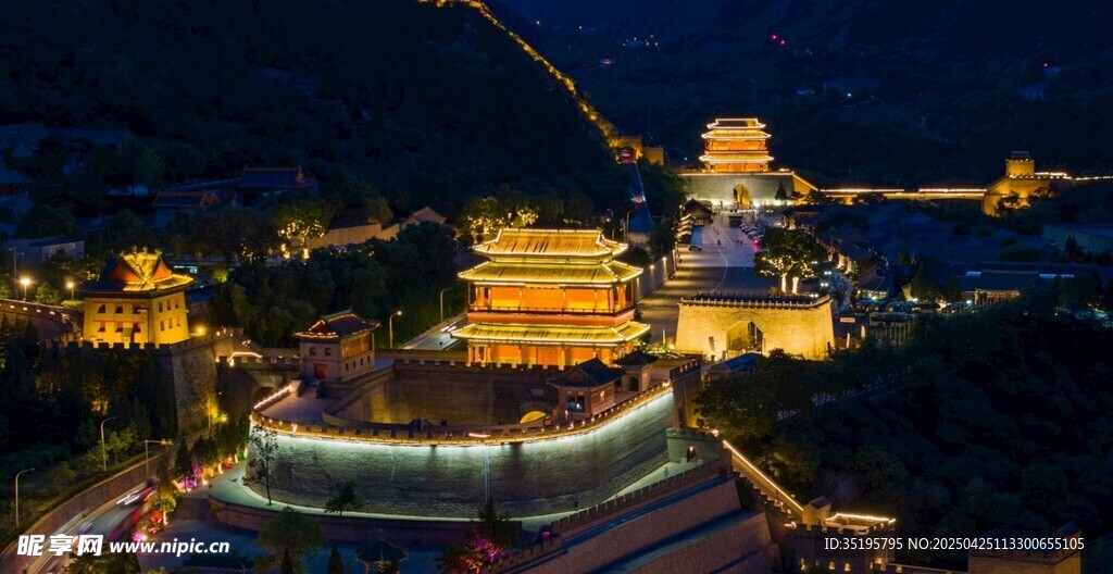 夜幕下的璀璨古建筑景觀
