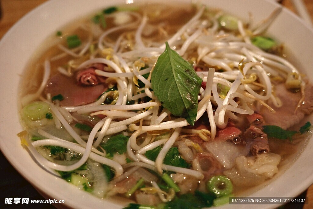 美味牛肉豆芽湯面