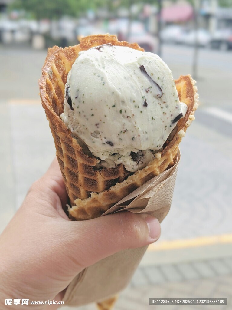 奧利奧口味冰淇淋甜筒