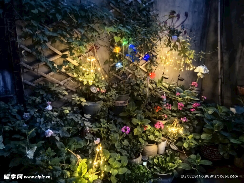 夢幻花園夜景燈光裝飾
