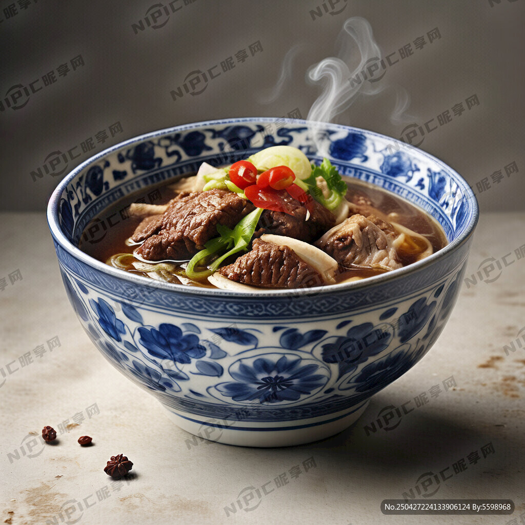青花瓷碗 熱騰騰大碗牛肉湯