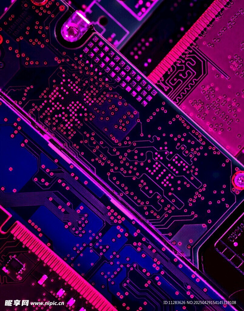 科技感電路板特寫