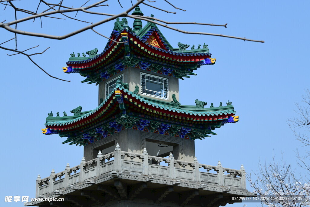 中式古亭藍(lán)天美景