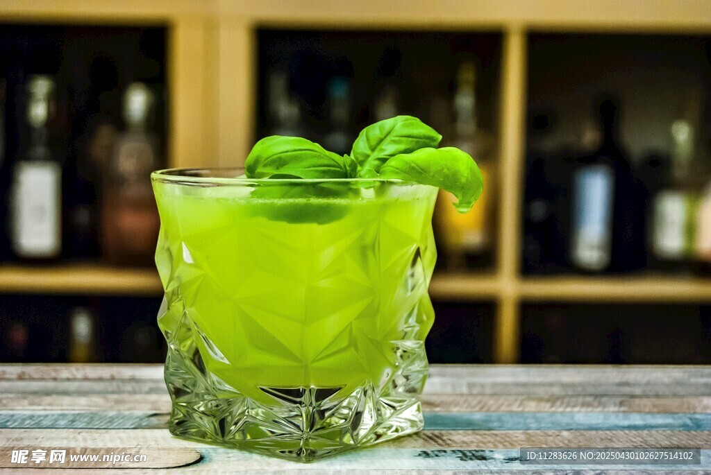 綠色薄荷雞尾酒