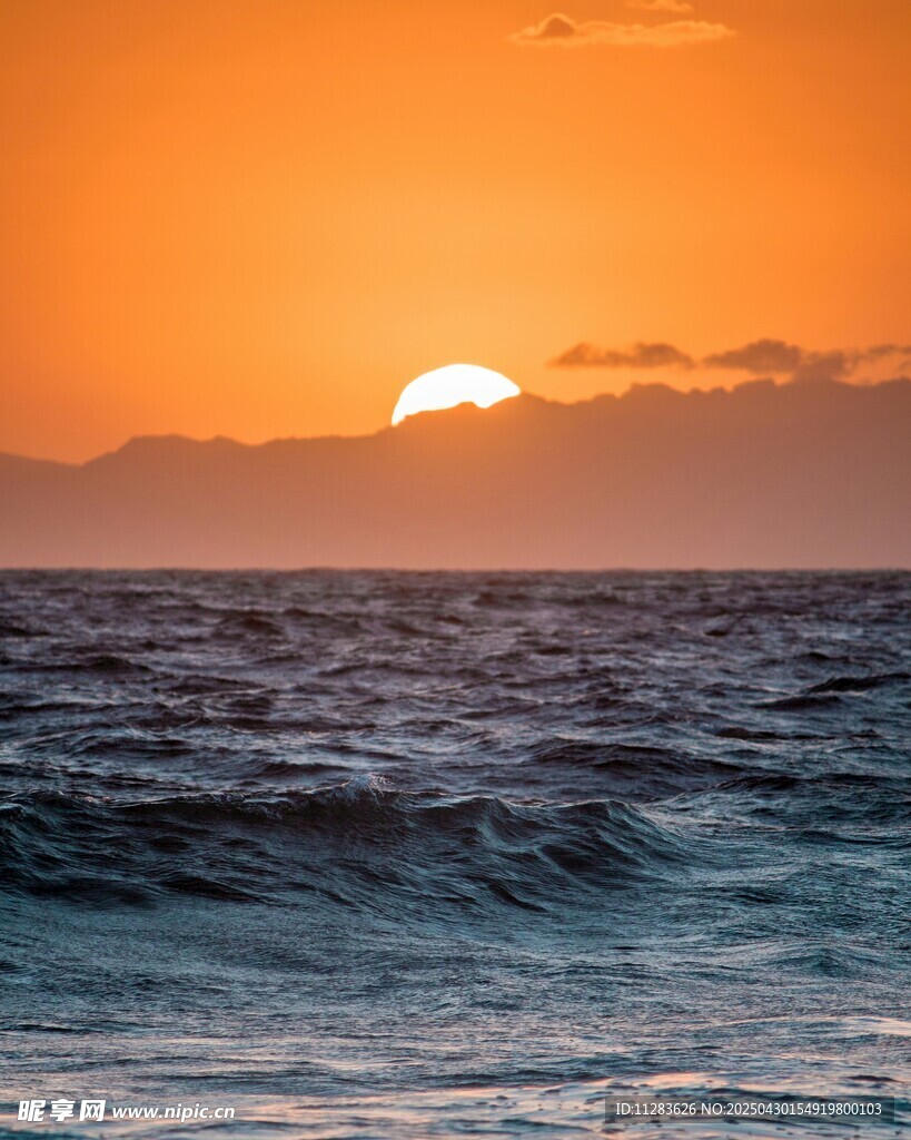海上日落美景