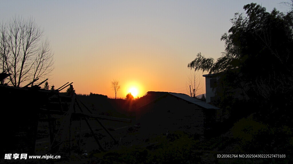 日落時分的自然美景