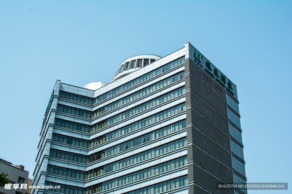 現(xiàn)代高層商務(wù)建筑外觀