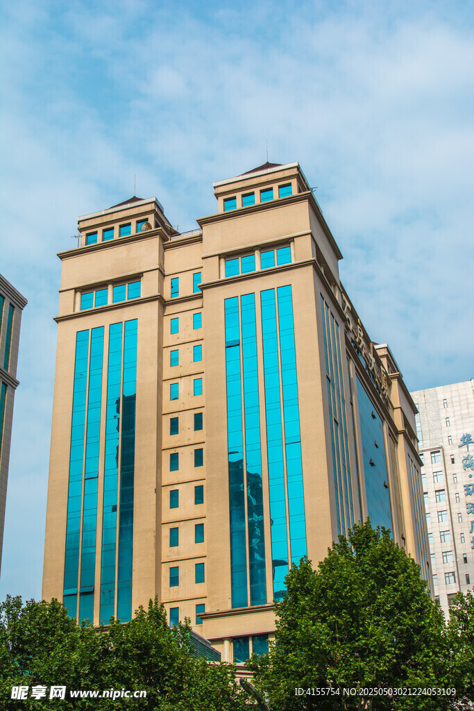 現(xiàn)代商務(wù)大樓外觀景觀