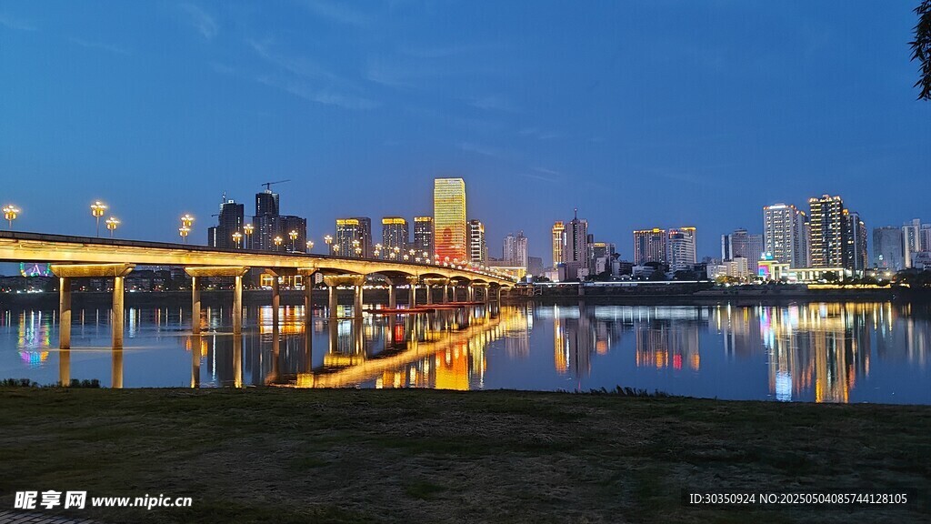 株洲濱江夜景璀璨風光