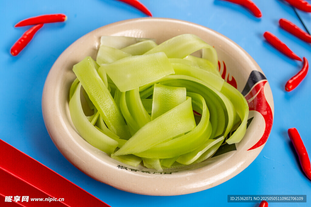 碗中翠綠萵筍絲