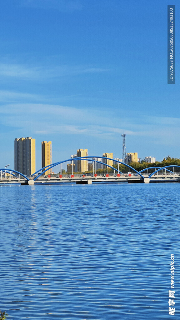 城市濱水風光