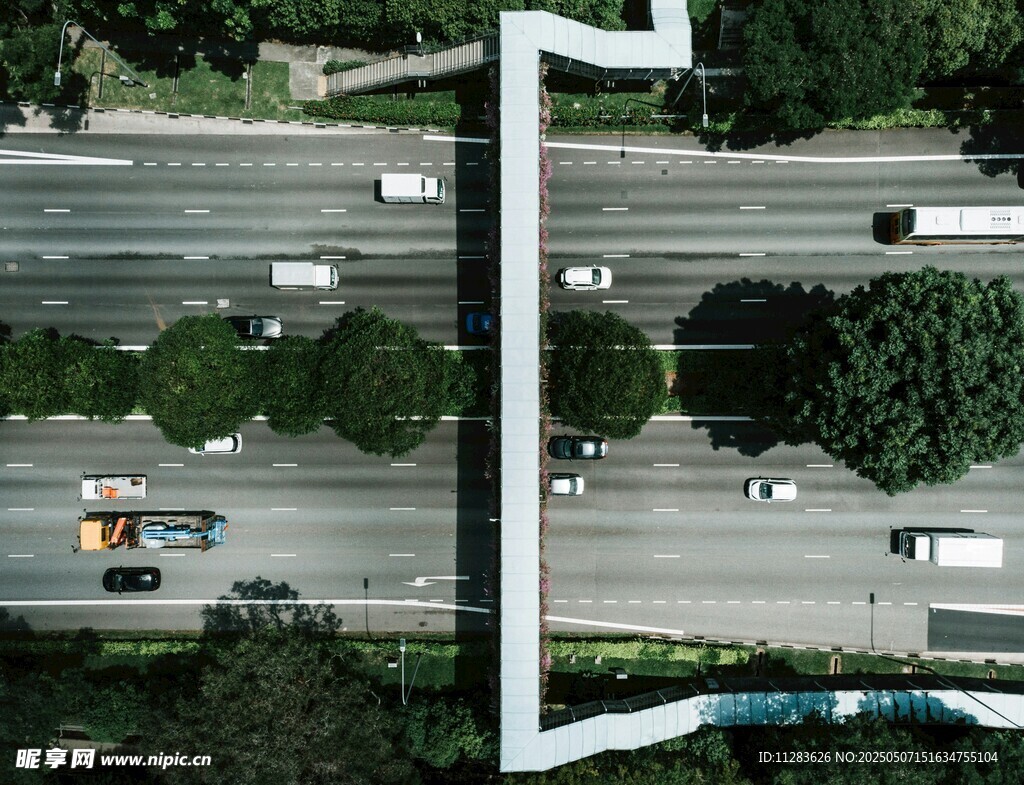 城市道路俯瞰景象