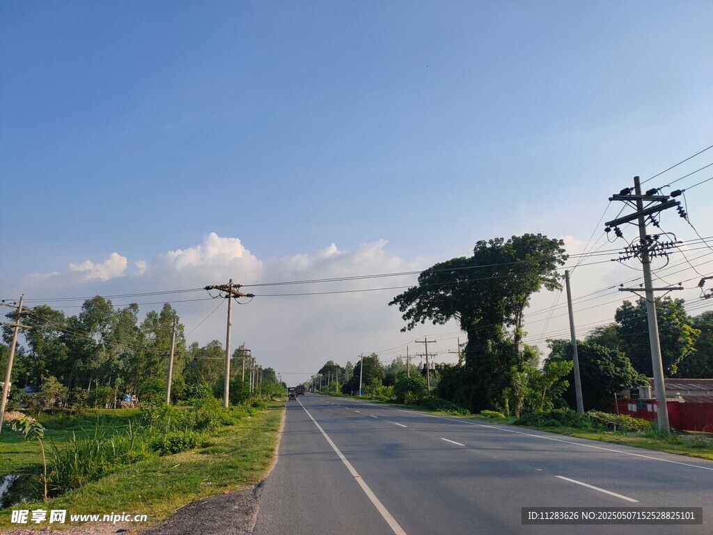 鄉(xiāng)村公路風(fēng)景