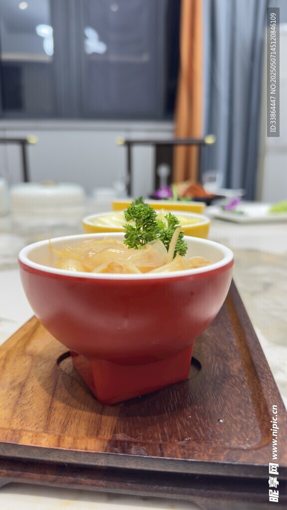 碗里的蒜