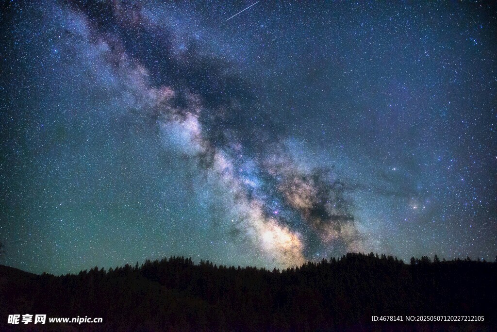 夜空下的璀璨星河