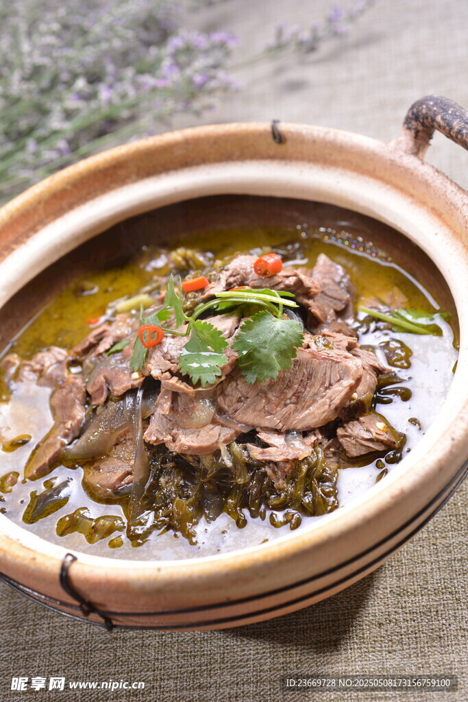 砂鍋酸菜牛肉