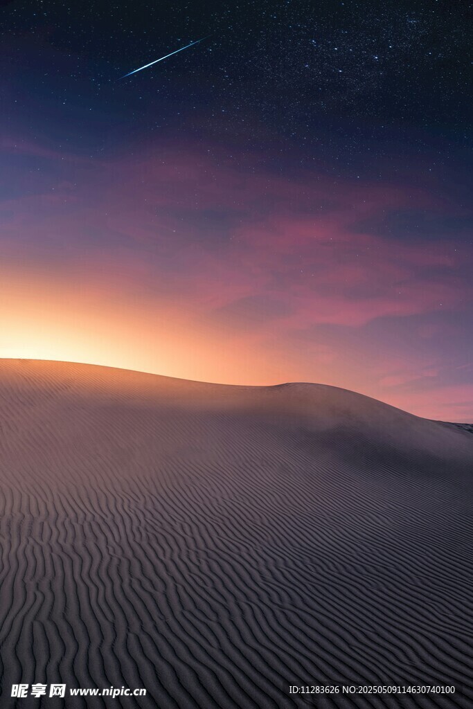 沙漠日出星空夢幻美景