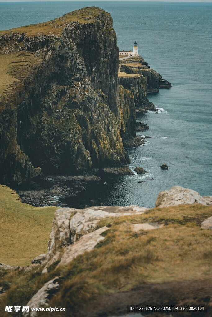 海岸懸崖邊的壯美風景