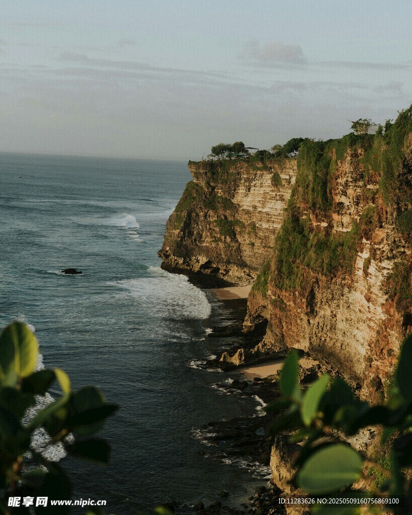 海邊懸崖美景