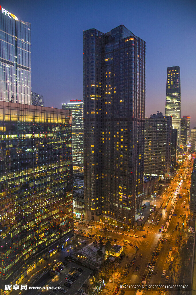 都市璀璨夜景俯瞰圖