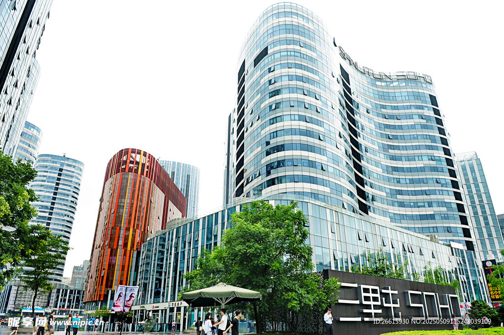 現代都市摩天大樓景觀