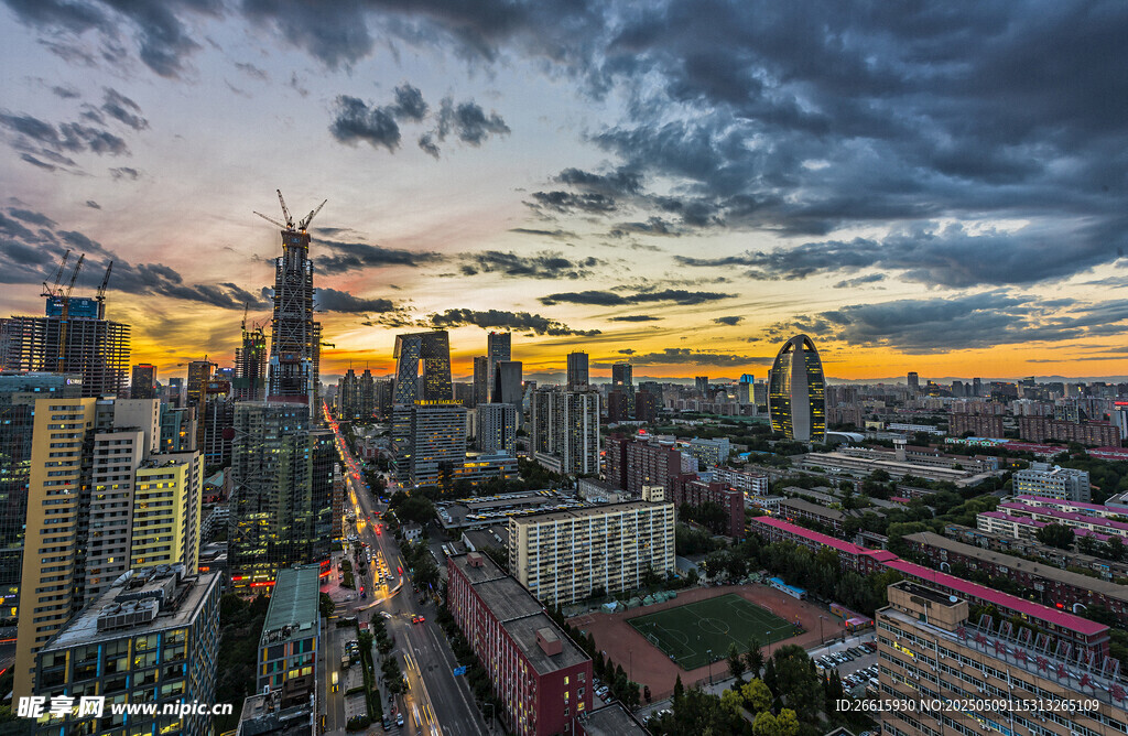 城市黃昏天際線壯麗景觀