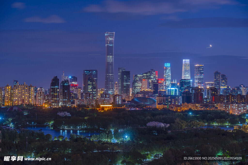 都市璀璨夜景俯瞰圖