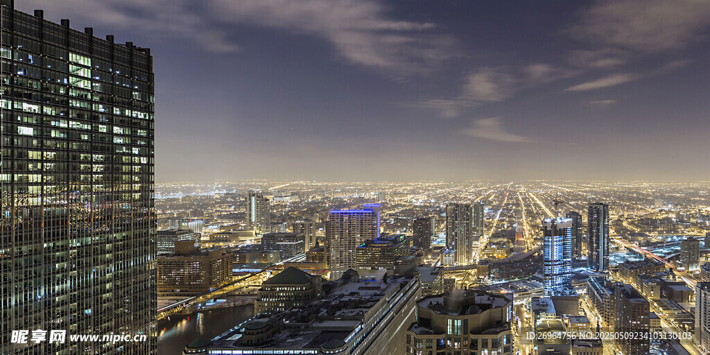 城市璀璨夜景俯瞰圖