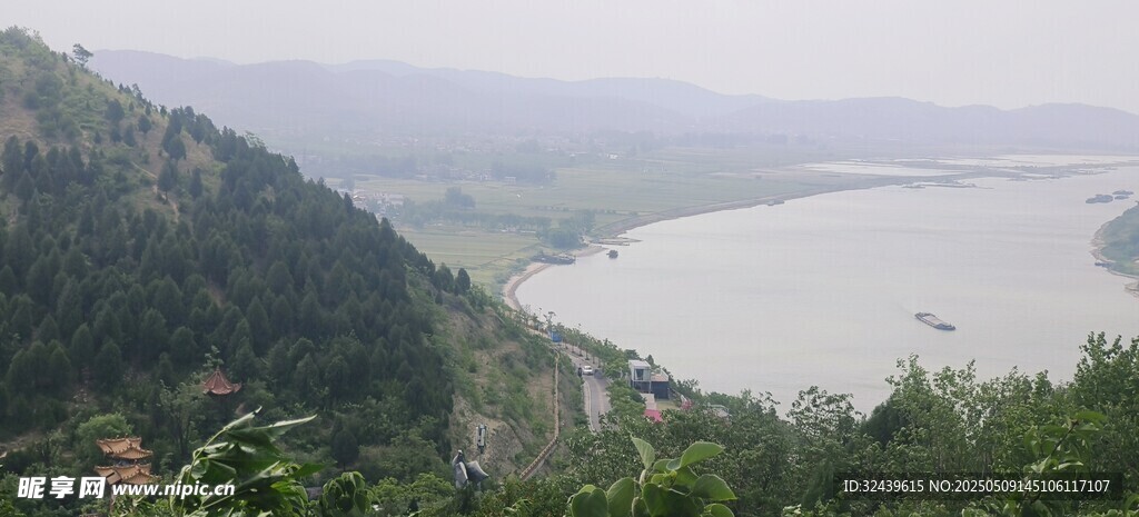 俯瞰山水美景