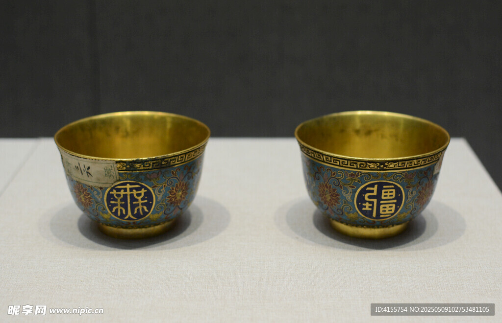 銅胎指絲琺瑯萬(wàn)壽無(wú)疆碗