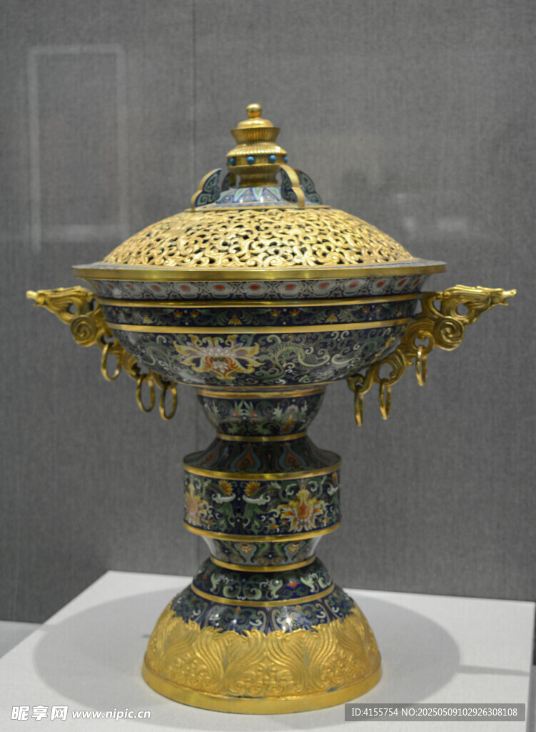 當代精美鎏金鏤空工藝器物