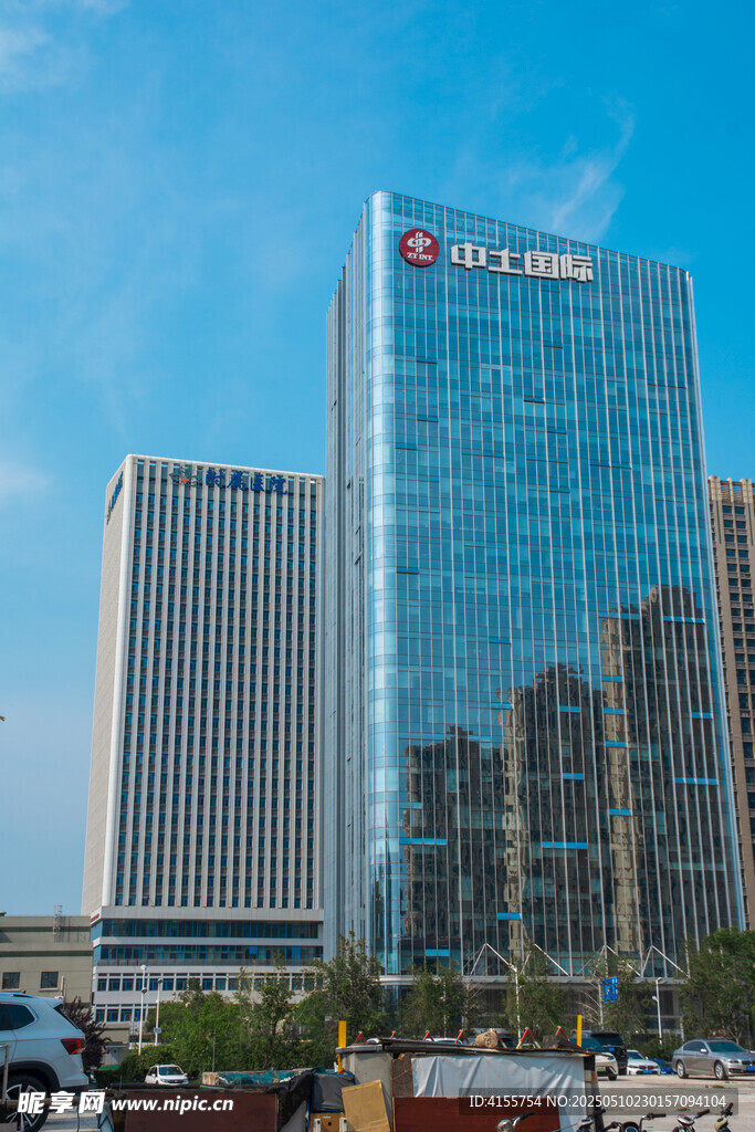 中信銀行大樓外觀景致
