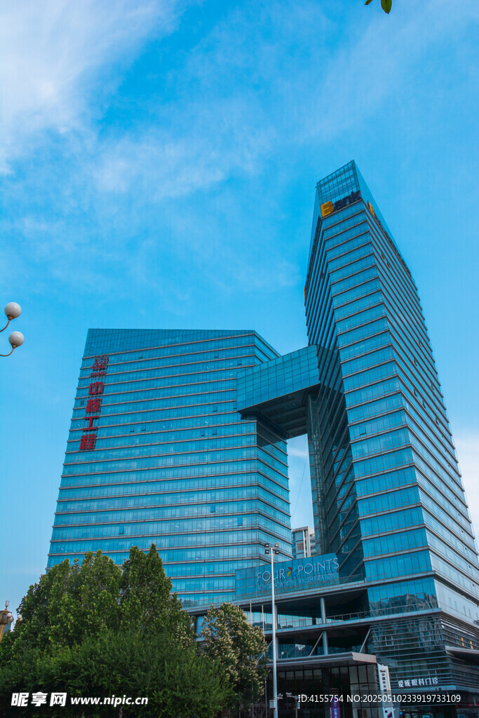現代都市摩天大樓景觀