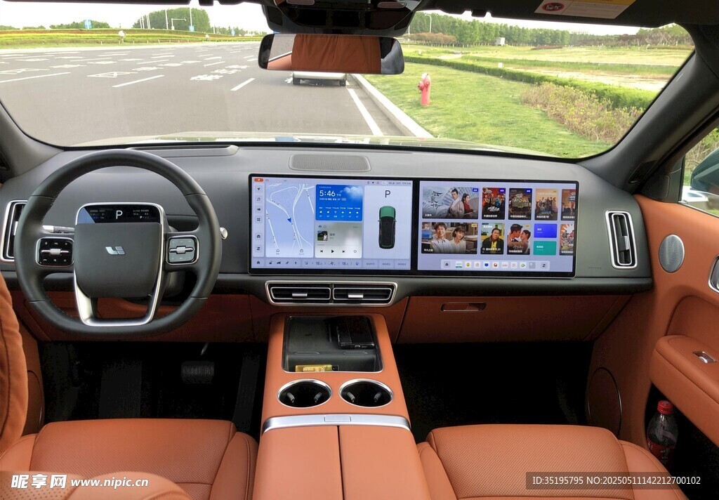 豪華汽車內飾精致展示