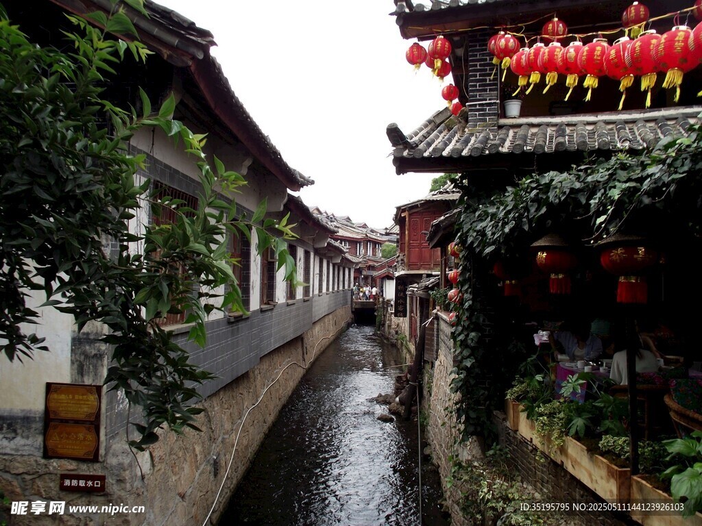 江南水鄉古巷小河美景