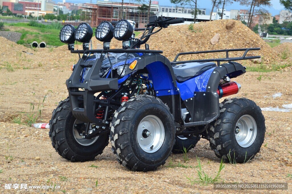 藍色四輪越野摩托車