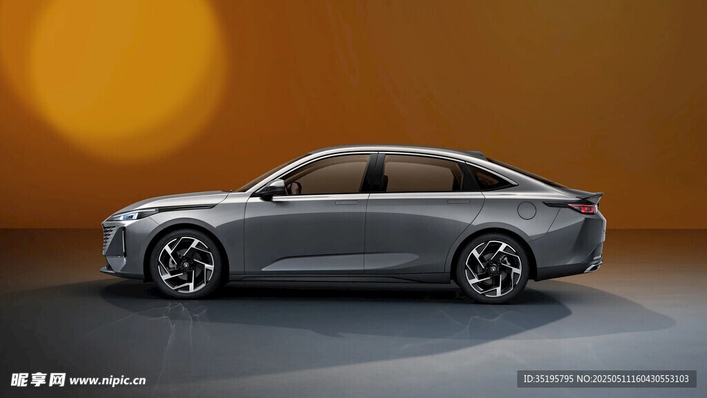 銀色時(shí)尚轎車側(cè)影展示