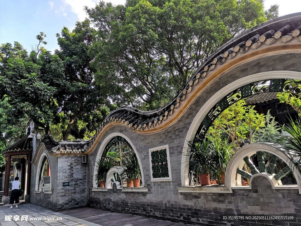 中式拱形景墻 古樸雅致
