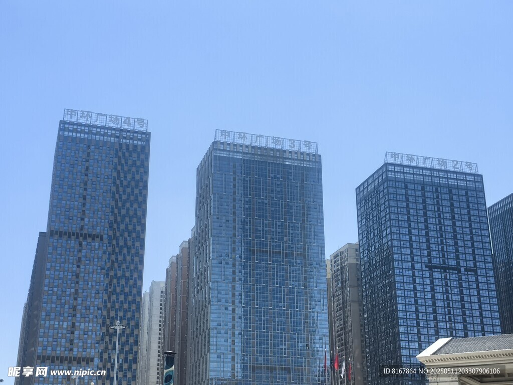 現代都市摩天大樓景觀