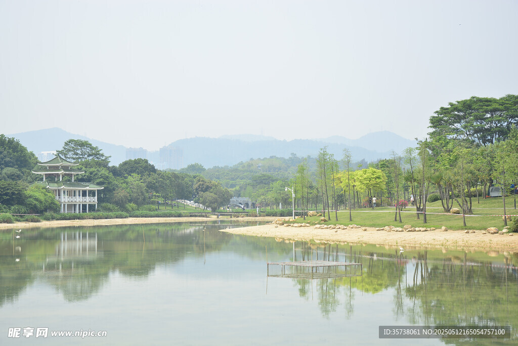 湖畔自然風(fēng)光美景