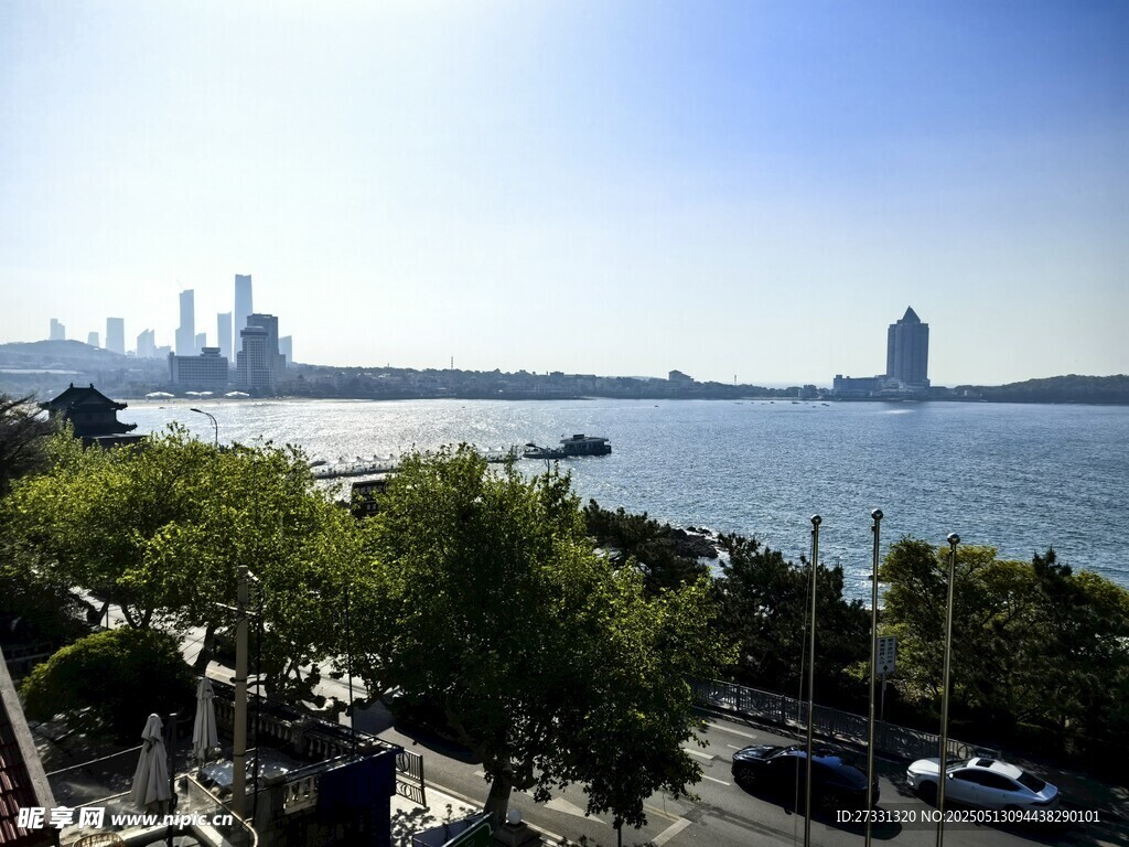 青島城市河畔風景遠眺