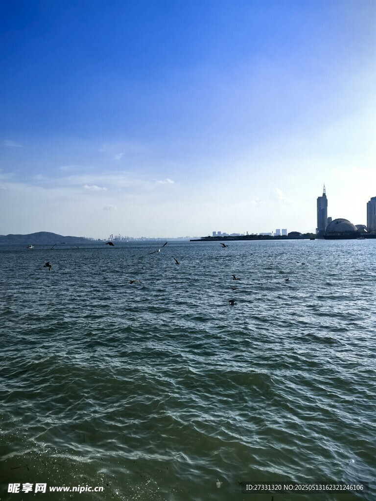 海濱城市海景風(fēng)光