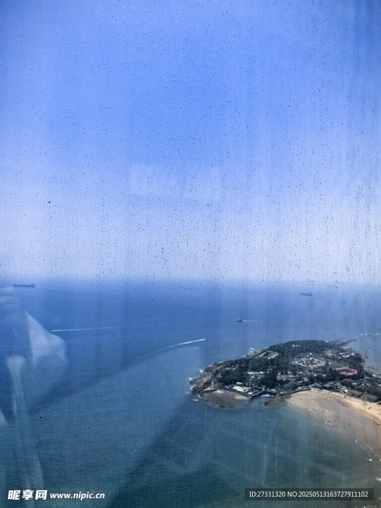 海上小島美景俯瞰