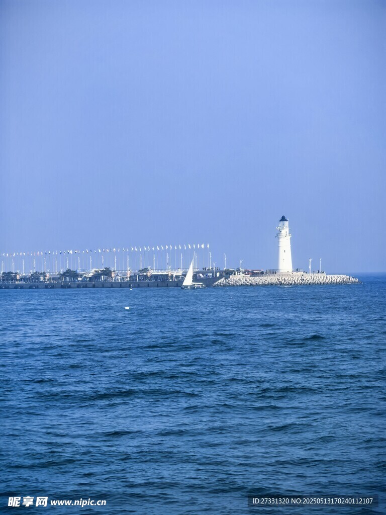 海上燈塔遠(yuǎn)景